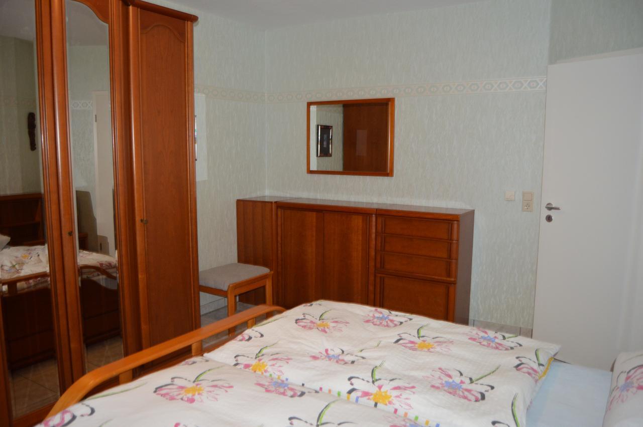 Ferienwohnung Am Park - Vulkanferien Plaidt Exteriör bild